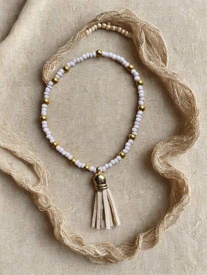 Kralenarmband met kwastje - Taupe