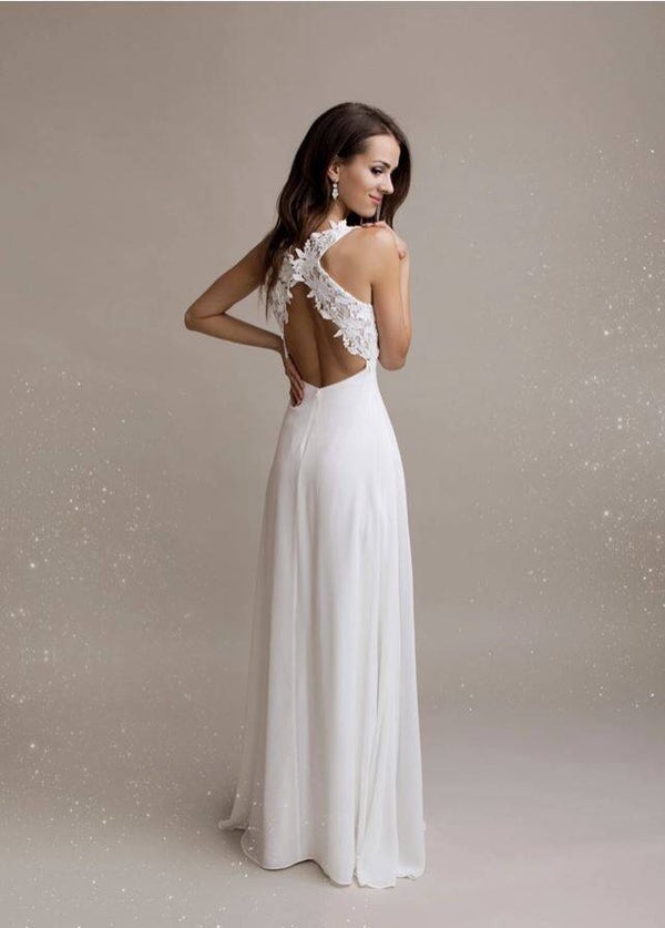 Brautkleid bodenlang mit Spitze verziert - offener Rücken ivory