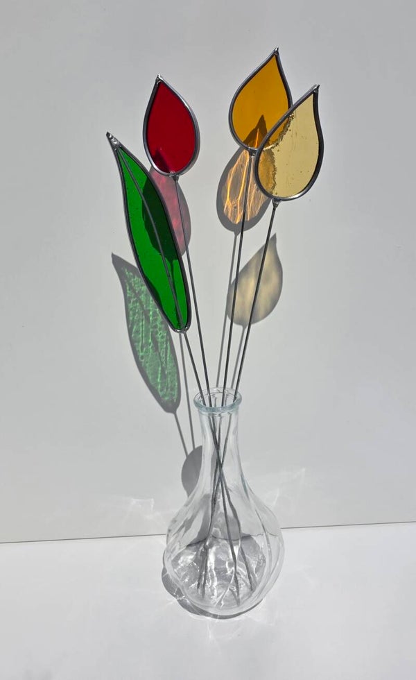 Tulpen boeket in rood, amber, geel tinten