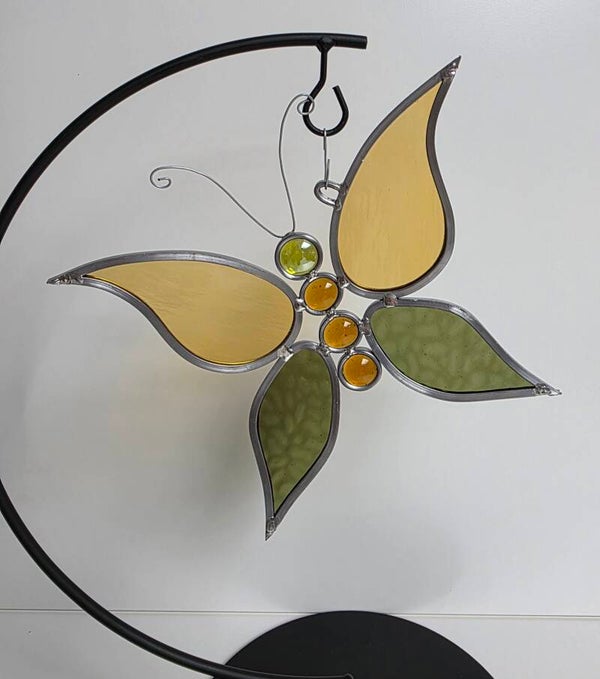 Vlinder in olijf groen en licht amber tinten