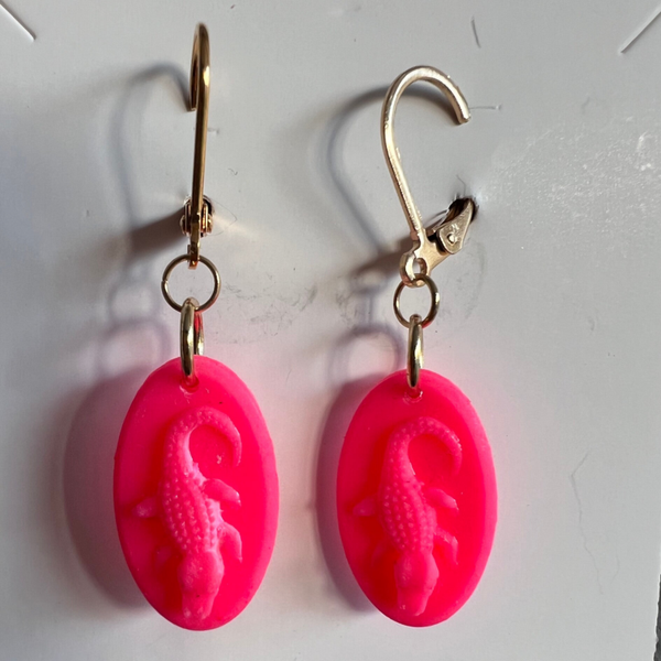 krokodil oorbellen - fluor pink