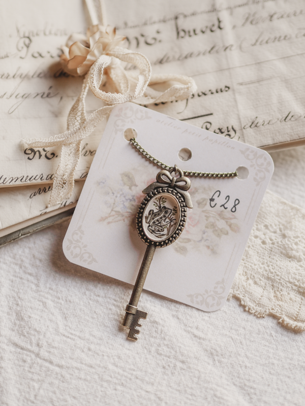 'Froggy Key'︱ Necklace