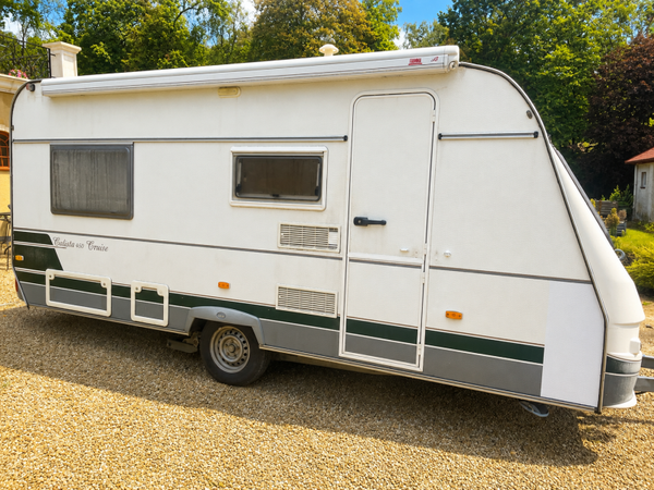 Caravan Chateau 456 met Mover, Bj 1998