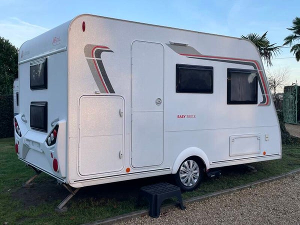 Sterckeman 380ce met stapelbed, Mover, Voortent, bj 2021