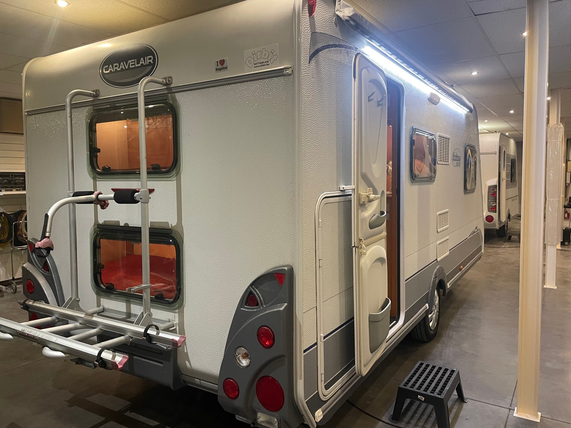 Caravelair 486, 6 persoons, stapelbed, garagedeur, bj 2010