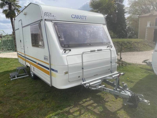 Zeer propere caravan Chateau Caratt 384, 4 persoons