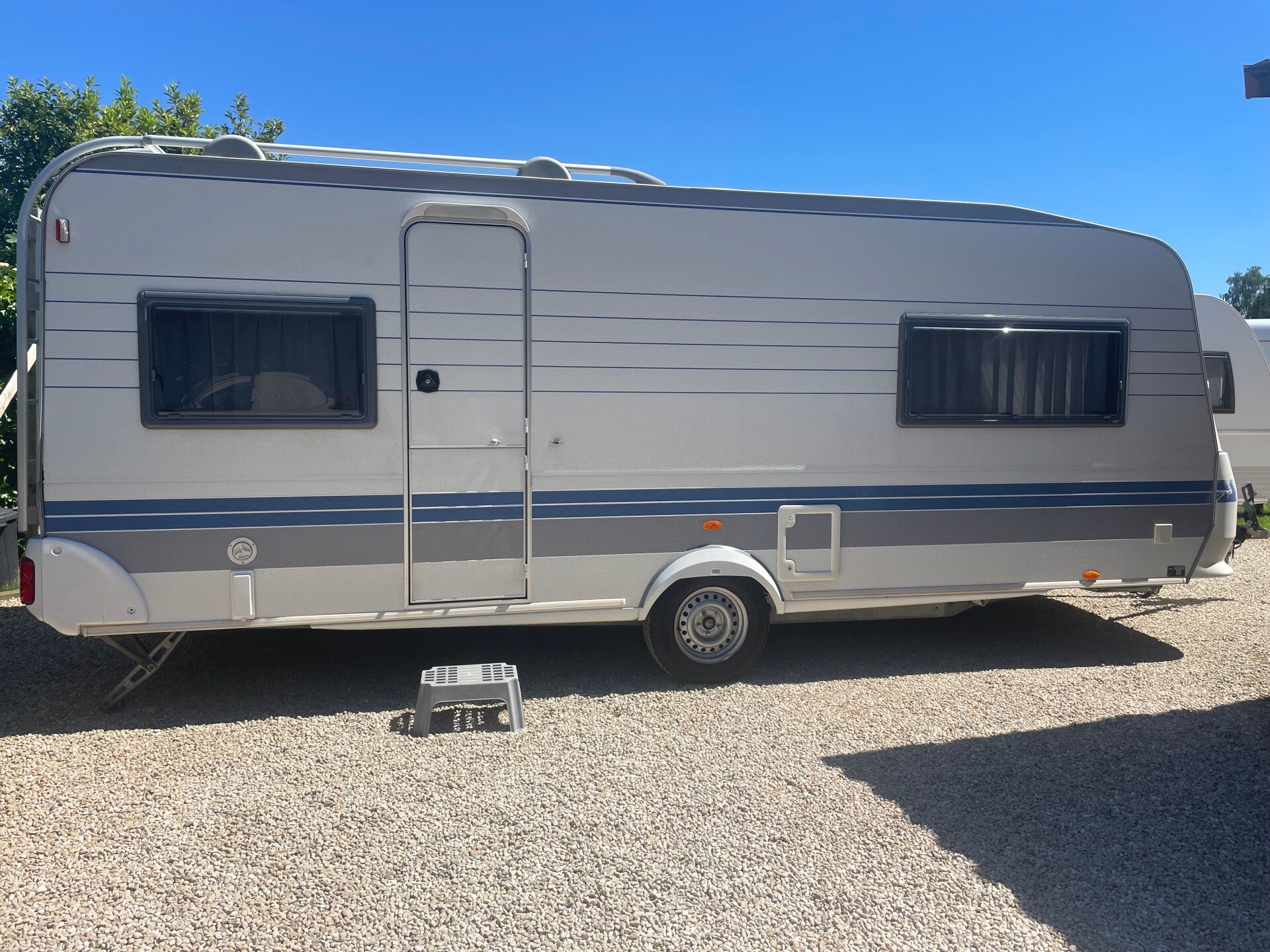 Hobby 560 ULA, Queensbed, rondzit, zeer grote caravan, Bj 2002