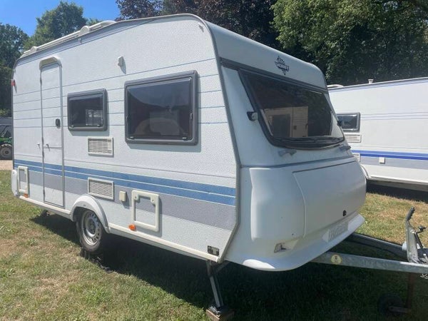Hobby 400, 4 persoons, voortent, bj 2002 netjes onderhouden