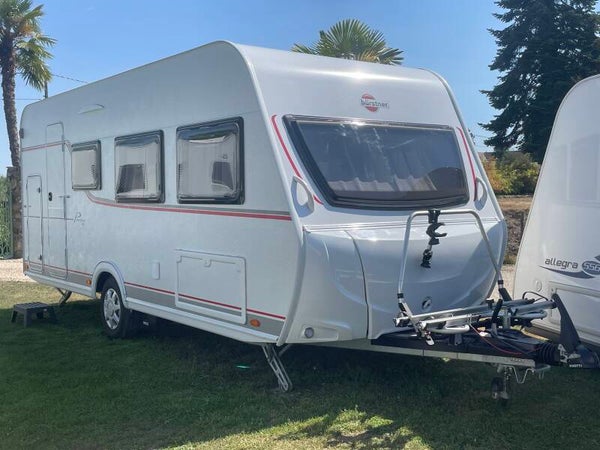 Prachtige 6 persoons Caravan Burstner 490 van Bj 2023,  Mover, Airco, voortent, fietsenrek
