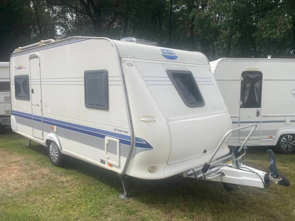 Hobby 460, Voortent, rondzit, Frans bed, douche, Bj 2003