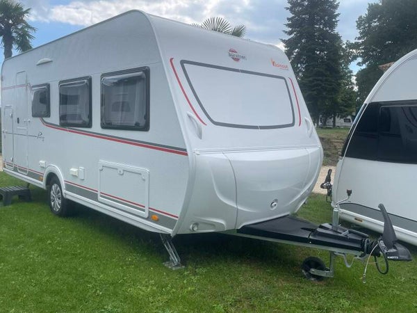 6 persoons Zeer mooie caravan Dethleffs 490, bj 2025 met mover, stapelbed