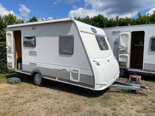 Caravelair Ambiance 420, bj 2008, voortent, douche, fietsenrek