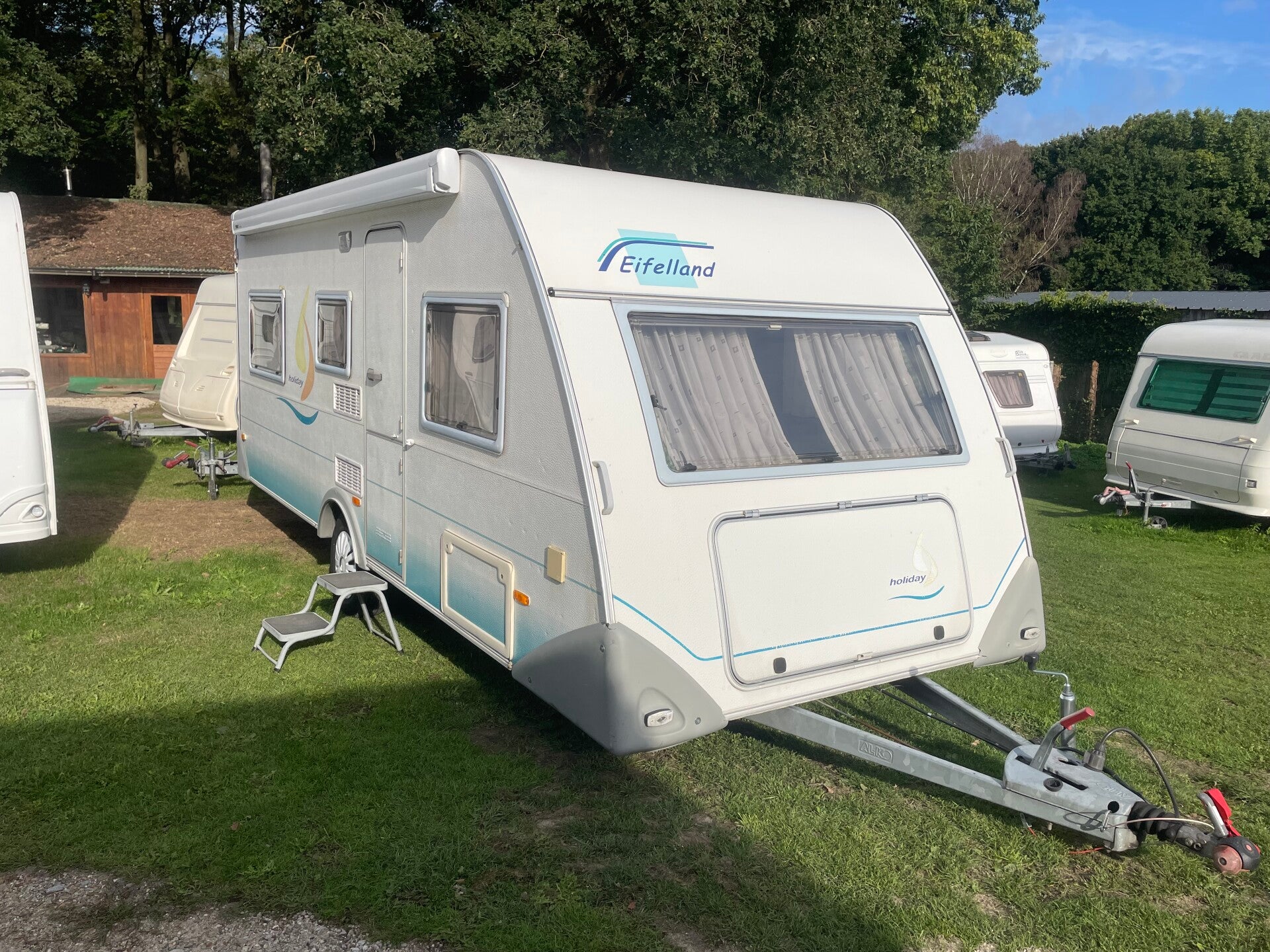 Knaus/ Eifelland met stapelbed 5/6 persoons