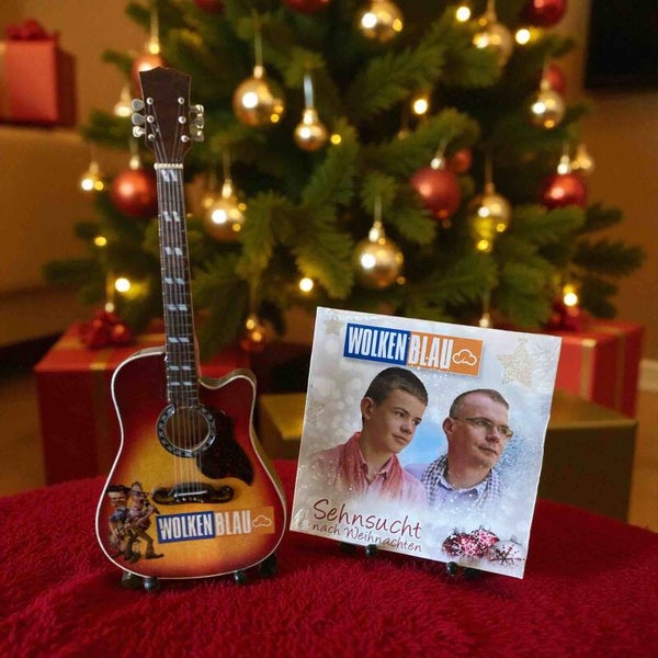 Mini Guitare - WOLKENBLAU (réplique environ 20 cm) - CD Noël 2 titres Offert
