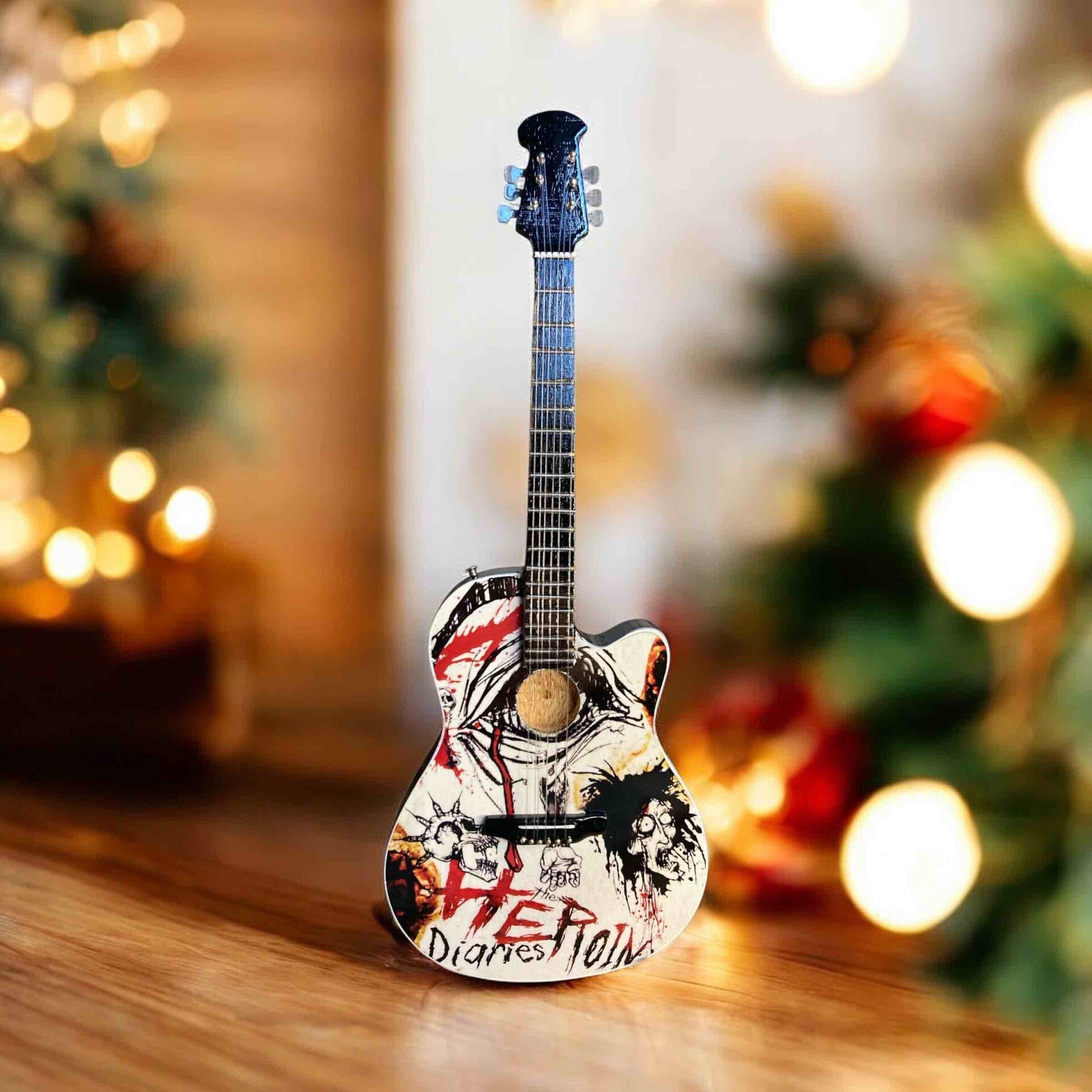 Guitare Miniature - Clin d'oeil Nikki Sixx - 24,5 cm