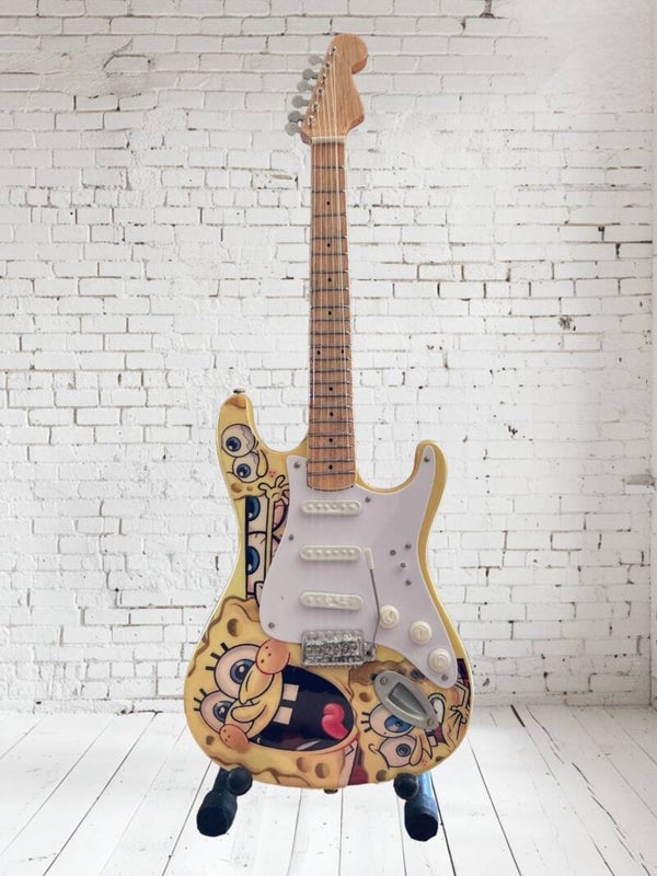 Guitare miniature inspirée de Bob L'éponge (environ 25 cm)