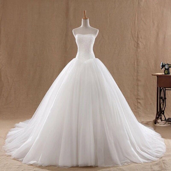 Brautkleid