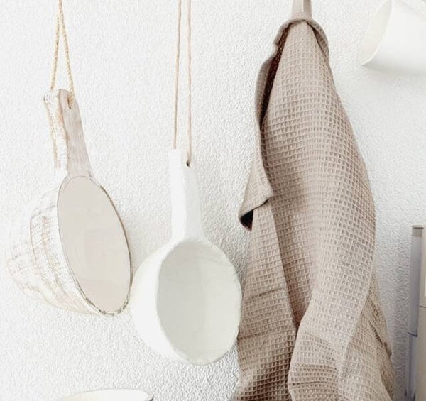 Kom met handvat mangohout