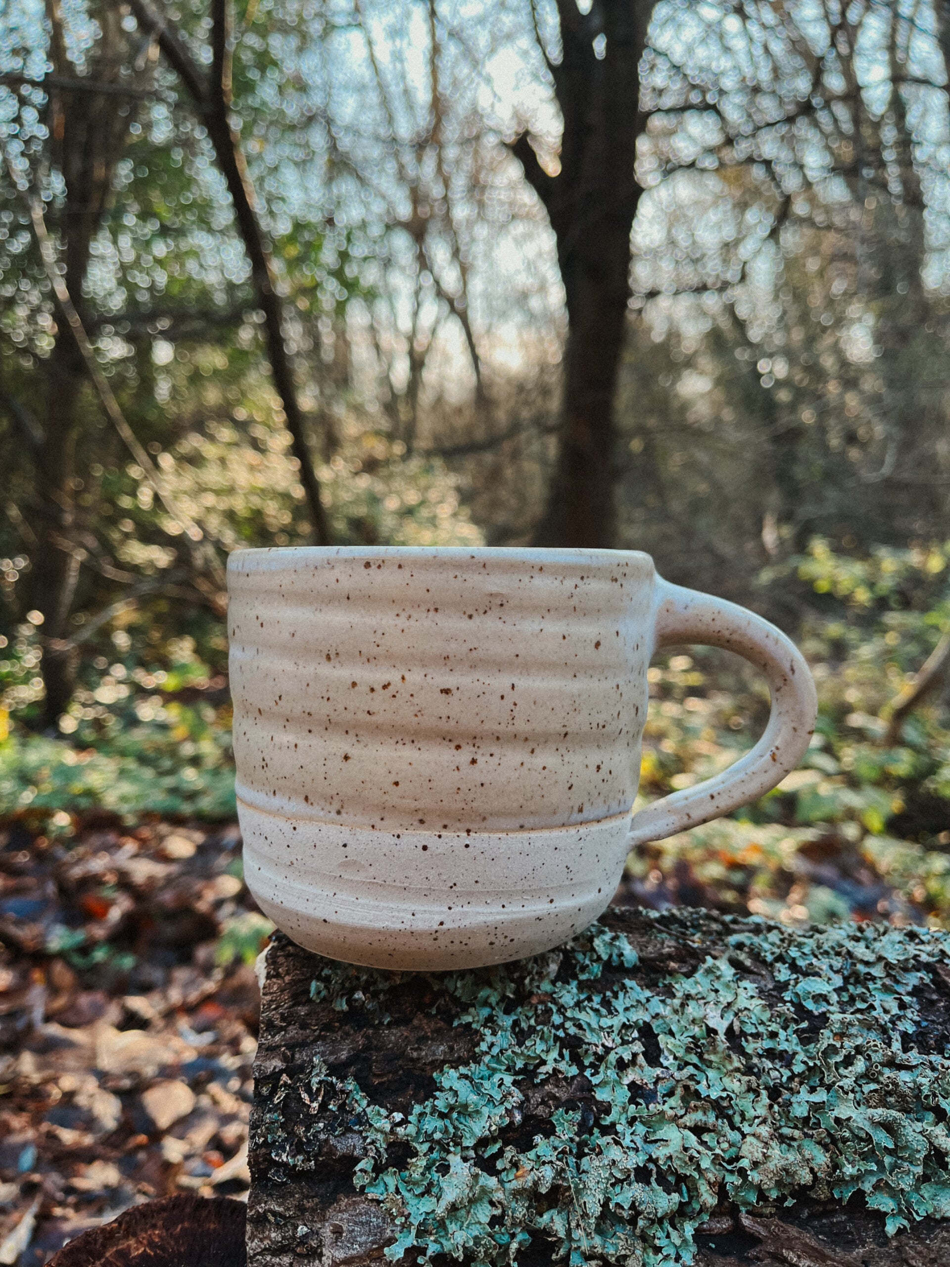 oor-kopje groot creamy spikkels