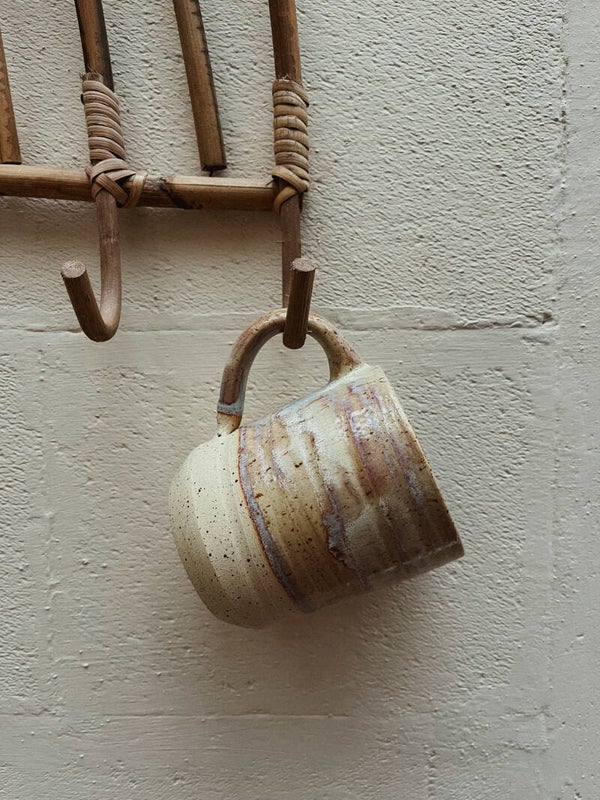 oor-kopje spikkel creamy paars