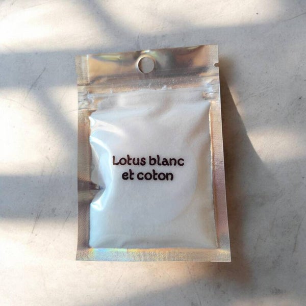 poudre parfumée odeur lotus blanc et coton