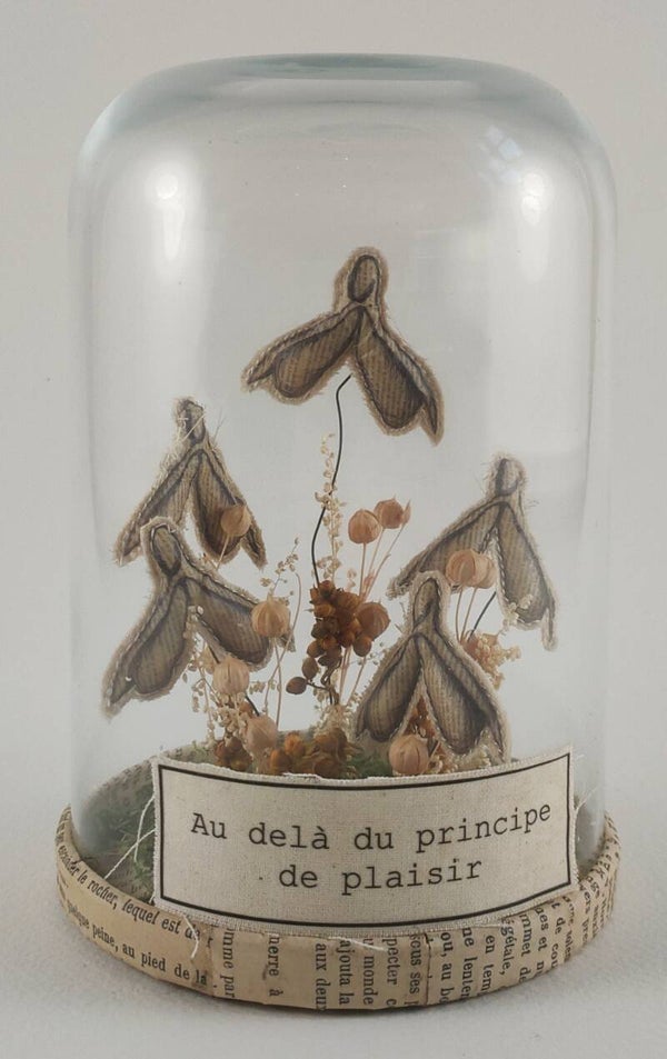 Clitoris - Cloche - diam. 10,5cm, H 15,5 cm - Disponible uniquement en boutique