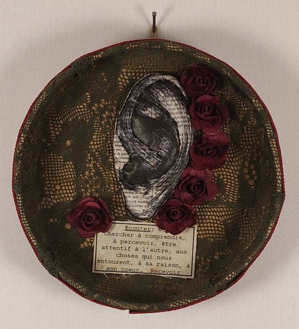 Oreille - Tableau textile volume - diam.13cm