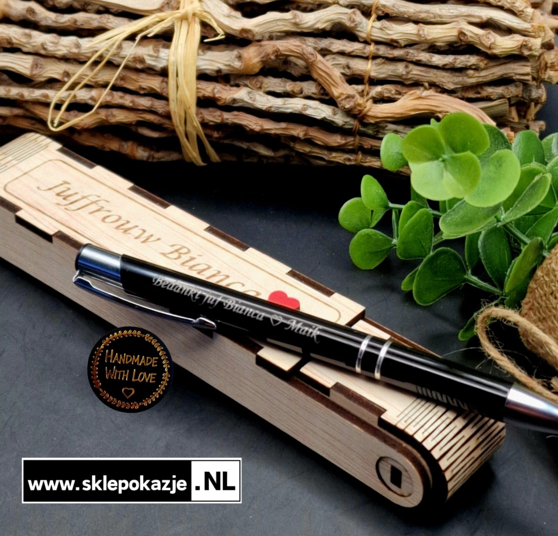 DŁUGOPIS Z GRAWEREM  w dedykowanym pudełku
