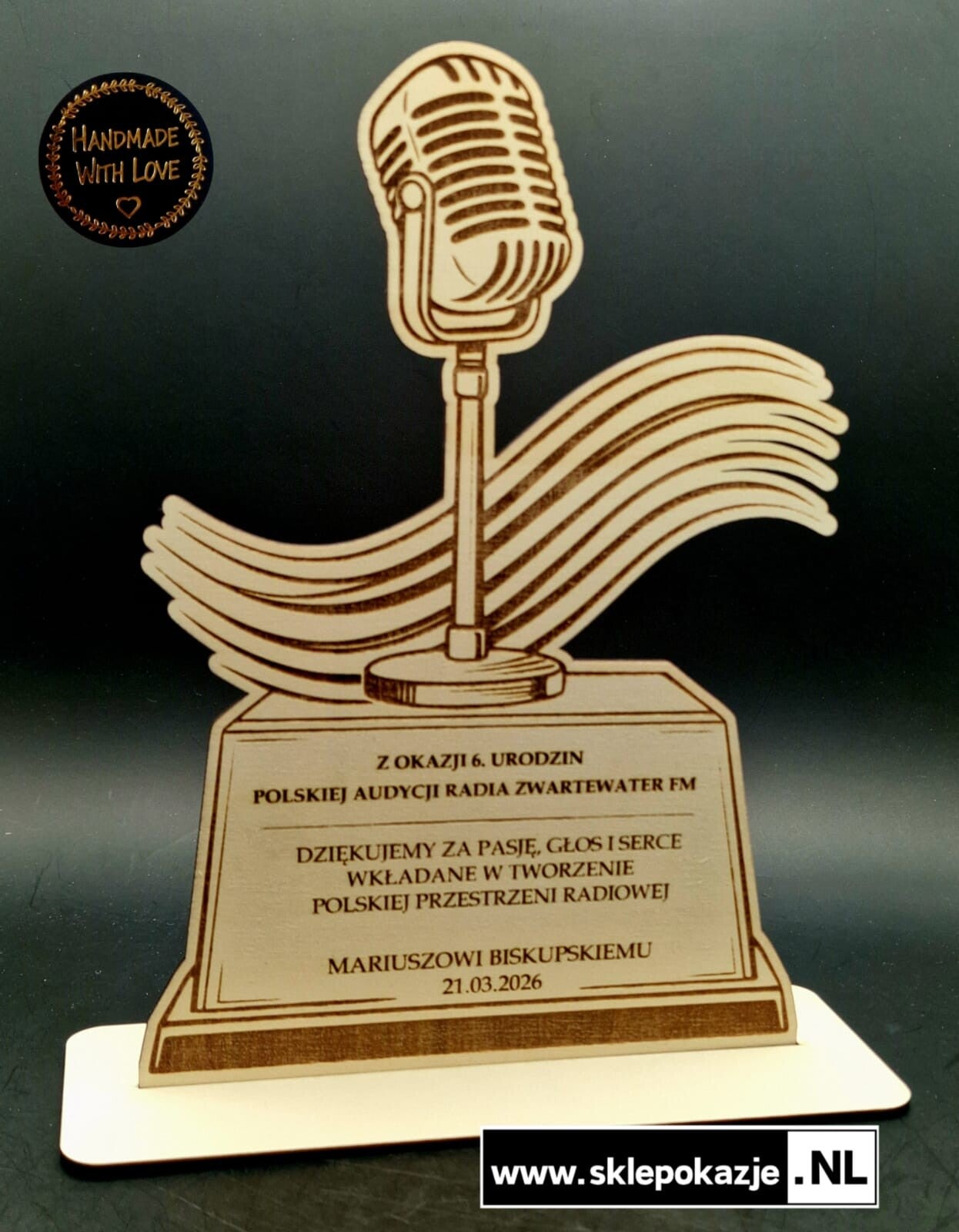 PERSONALIZOWANA STATUETKA DREWNIANA – Edycja "Radiowy Głos"
