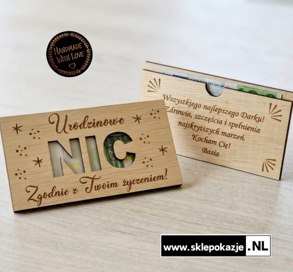 PUDEŁKO MODEL "NIC"  (z grawerem i miejscem na pieniądze)