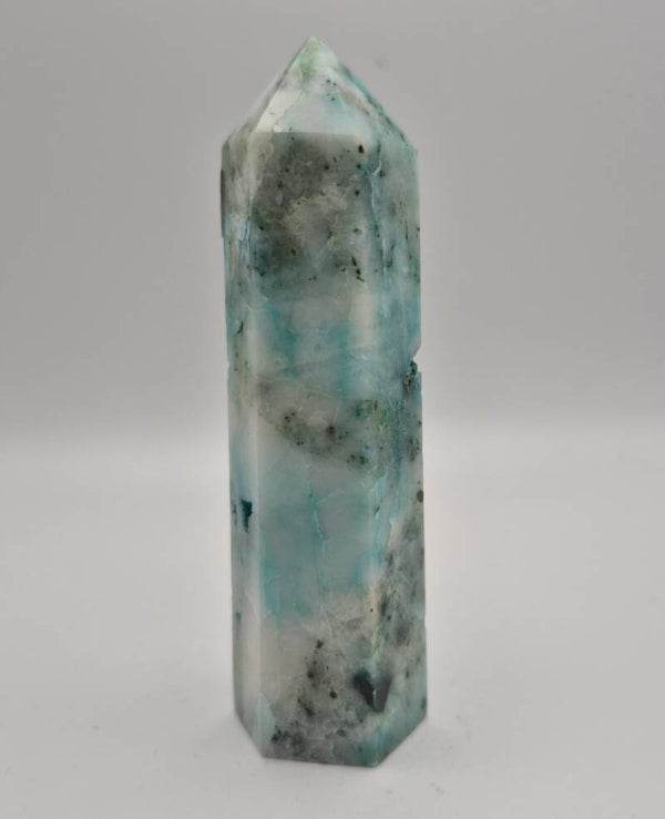 Chrysocolla in quartz