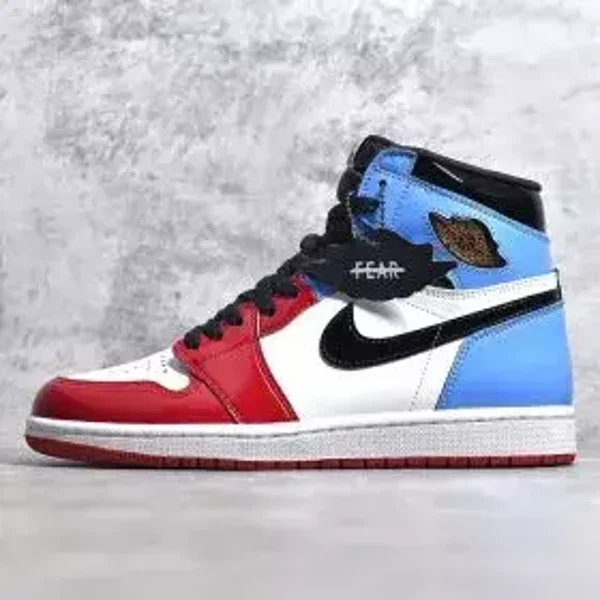 Air Jordan 1 Retro HIGH OG “Fearless Unc Chicago”