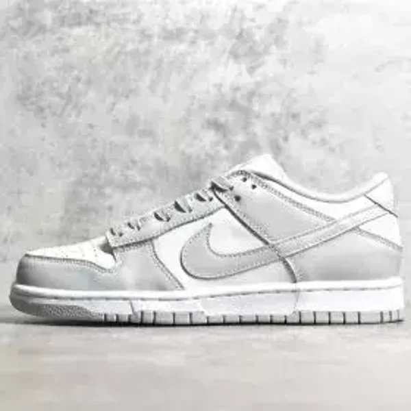UNK  DUNK SB LOW GREY FOG