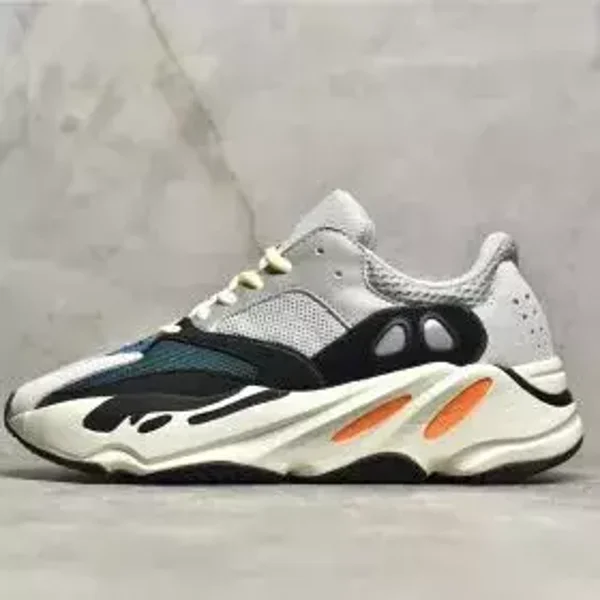YEEZY BOOST 700 WAVE RUNNER SOLID GREY