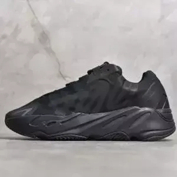 Yeezy Boost 700 MNVN”Triple Black”