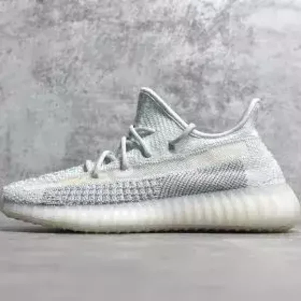 Yeezy 350V2 Cloud white