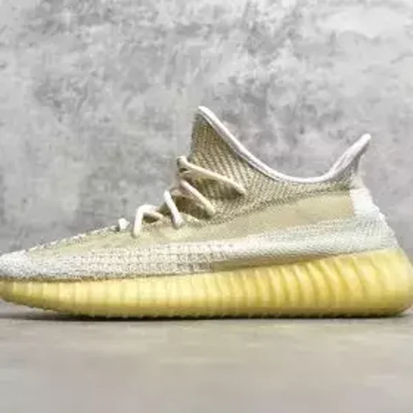 Yeezy Bosst 350 V2 NATURAL