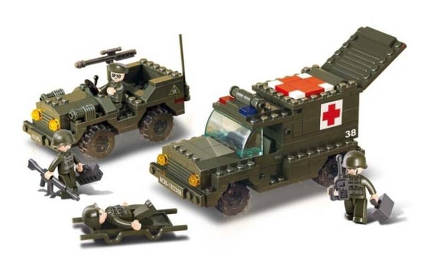 Sluban Ambulance M38-B6000  413106