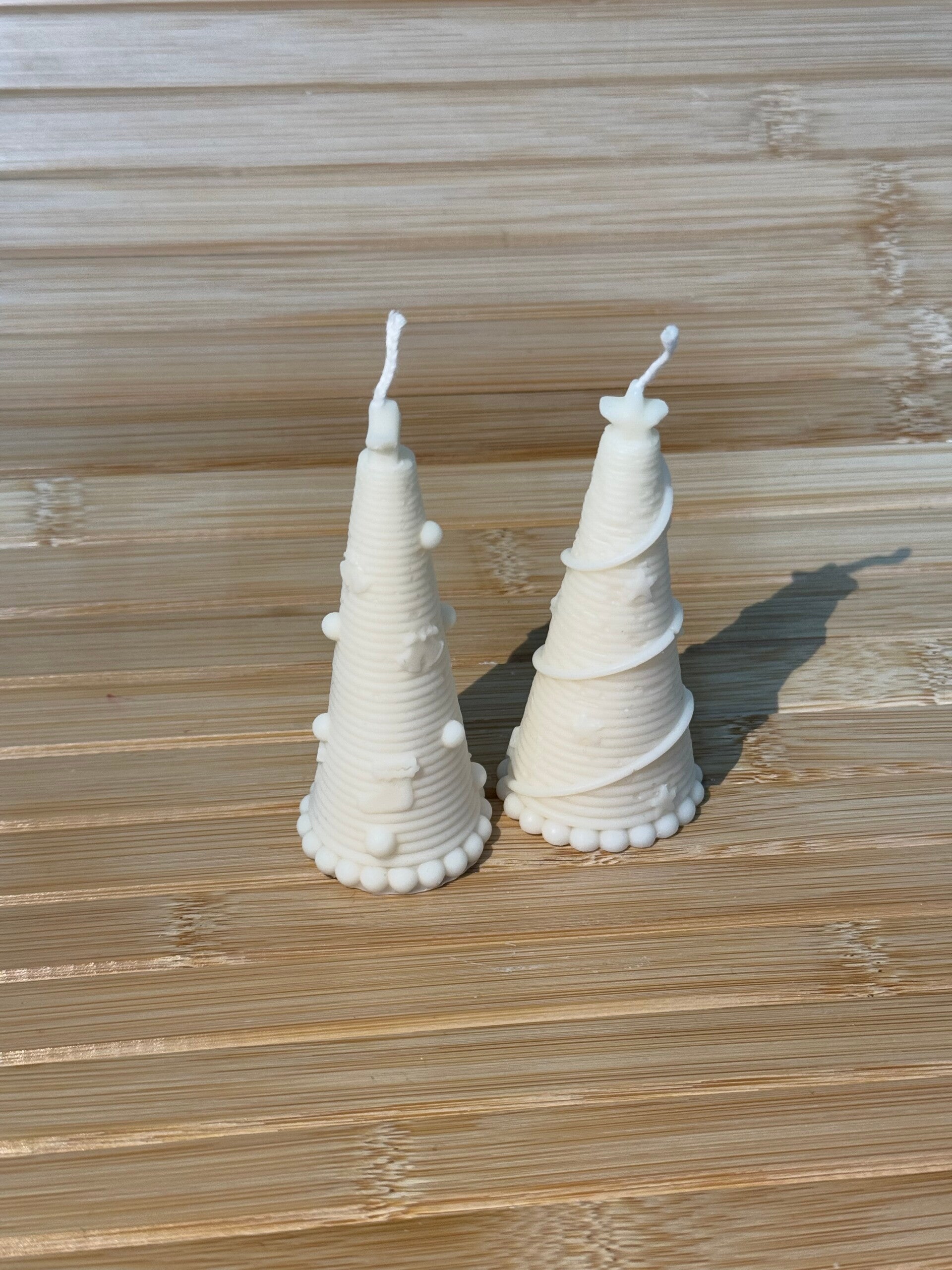 Handgemachter Tannenbaum aus Rapswachs