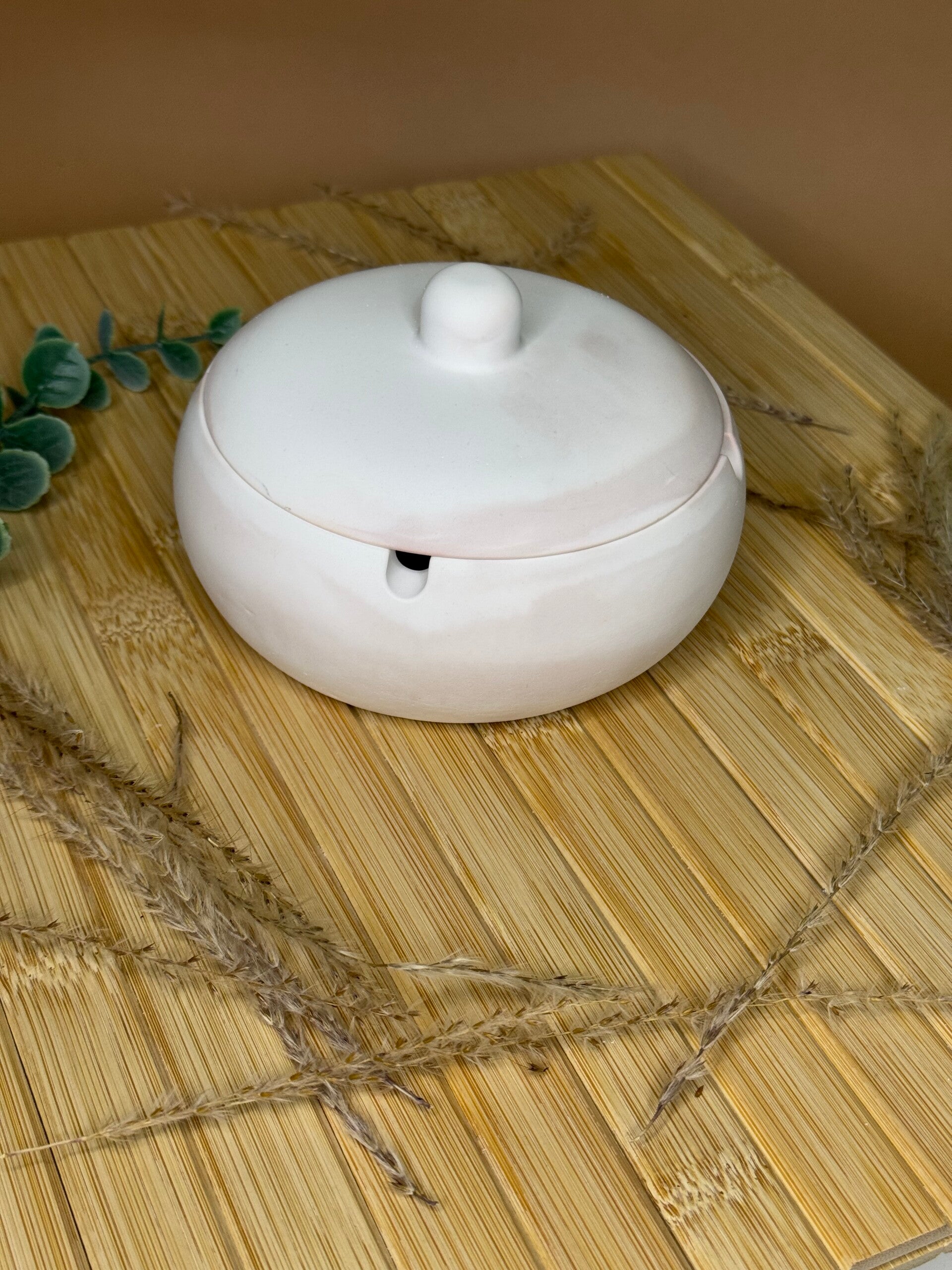 Handgemachter Keramik-Aschenbecher mit Deckel - Unikat