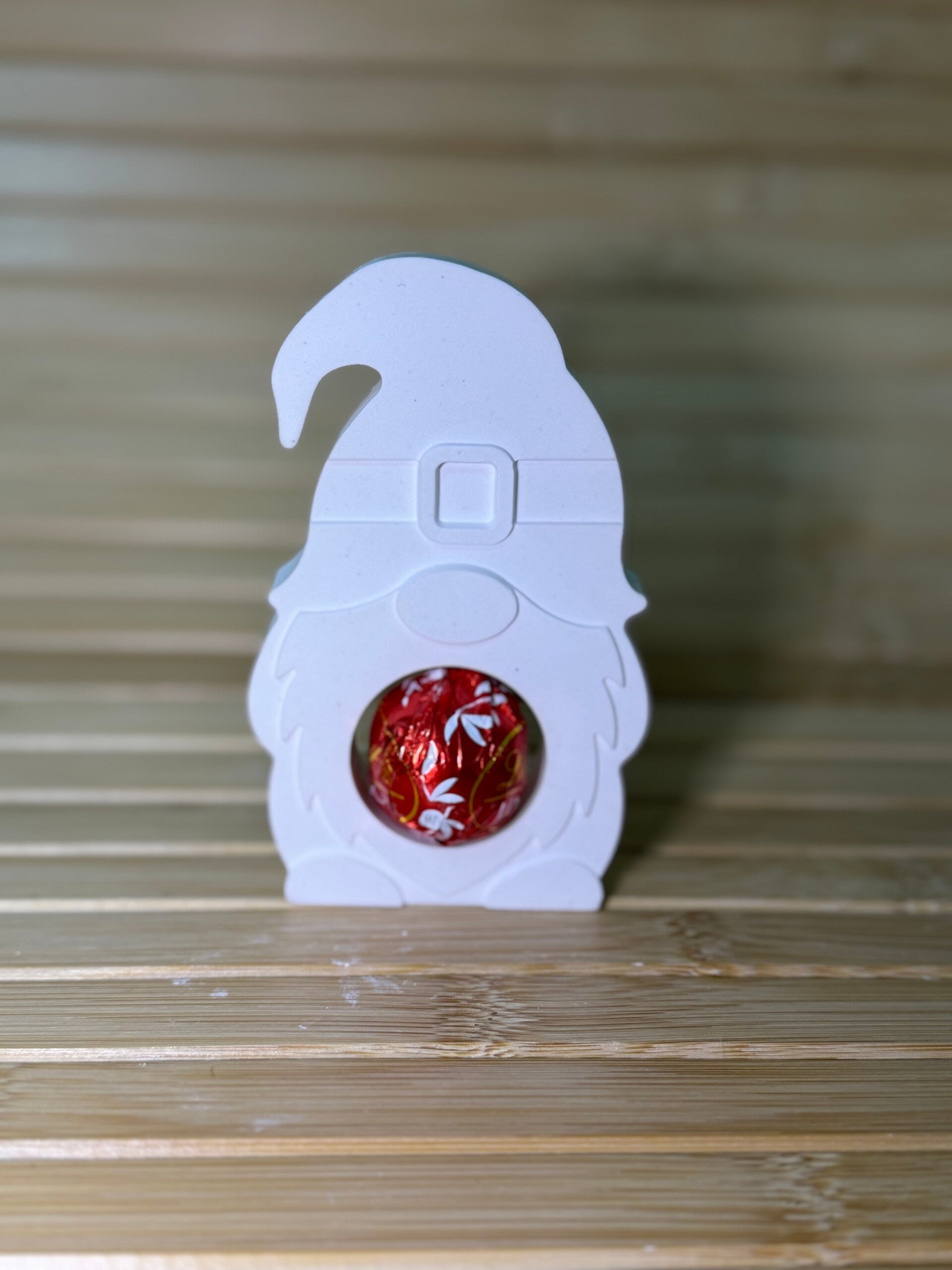 🎅✨ Handgemachter Wichtel aus Keramik – mit Platz für eine Praline