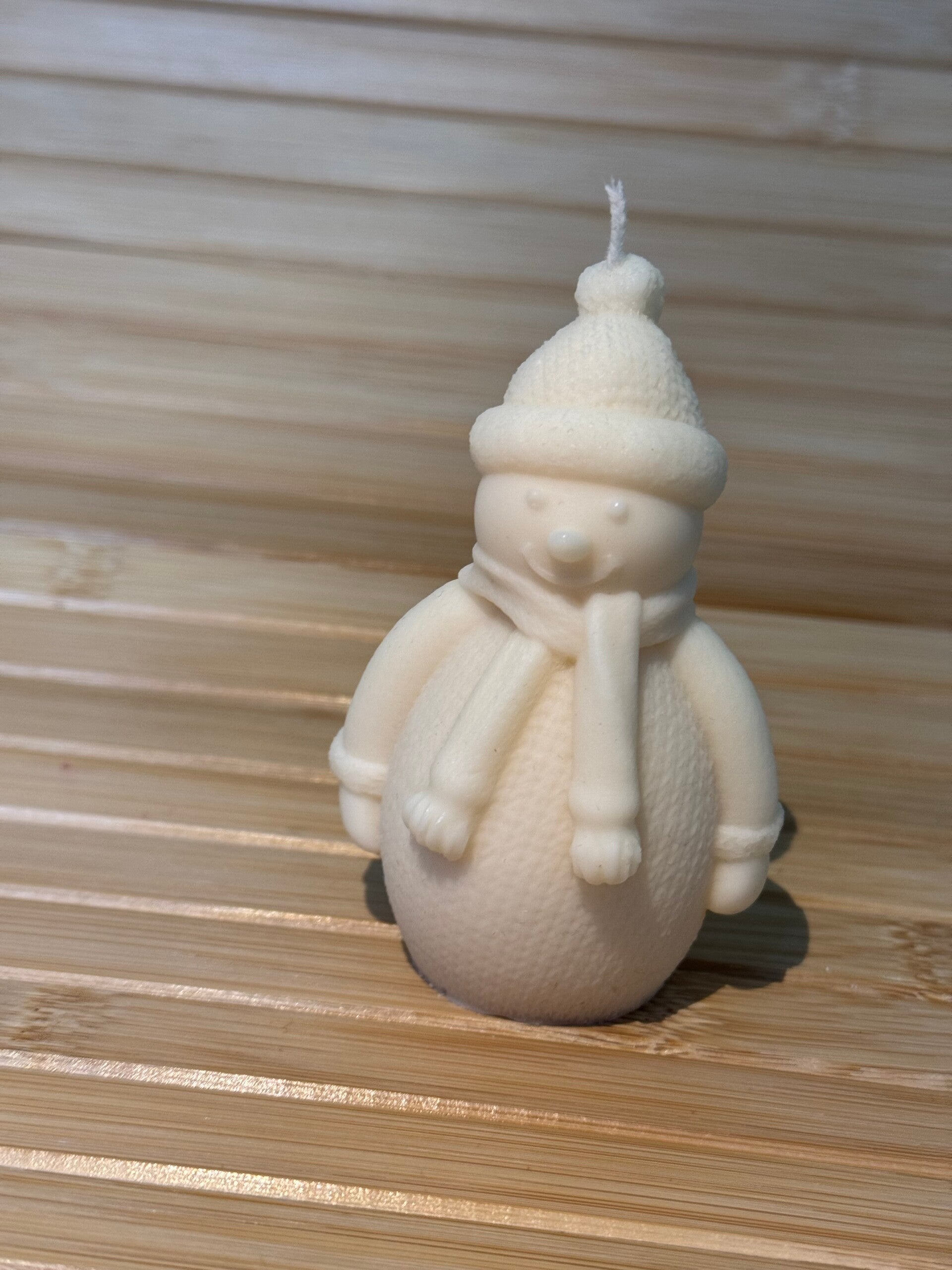 ⛄️ Handgemachter Schneemann aus Rapswachs – liebevoll & winterlich ⛄️