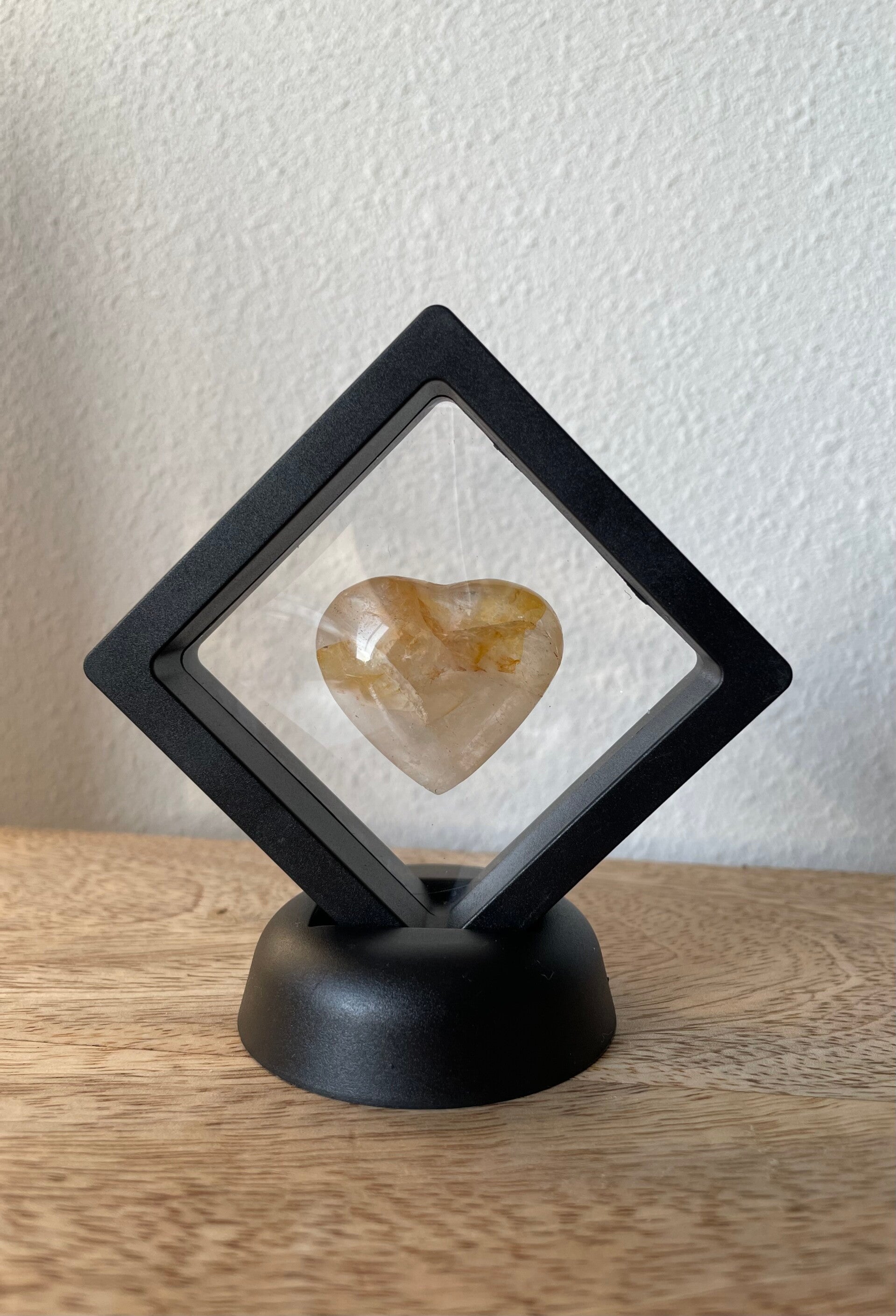 Golden healer hartje in venster