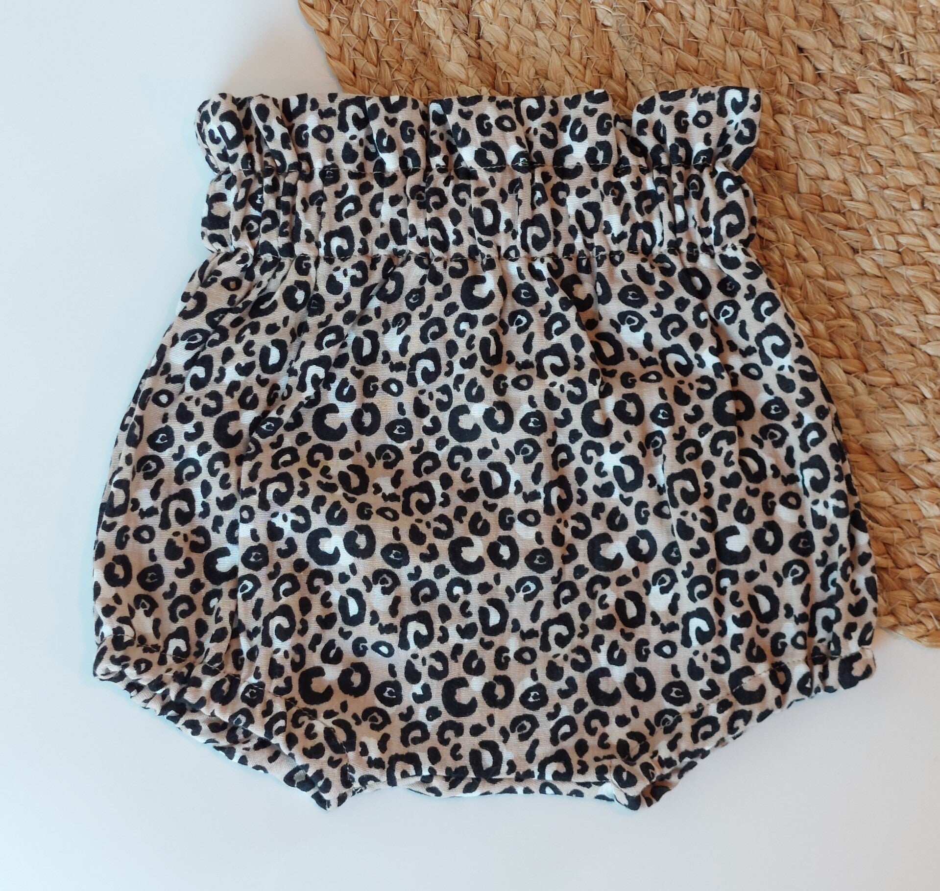Bloomer luipaard zand