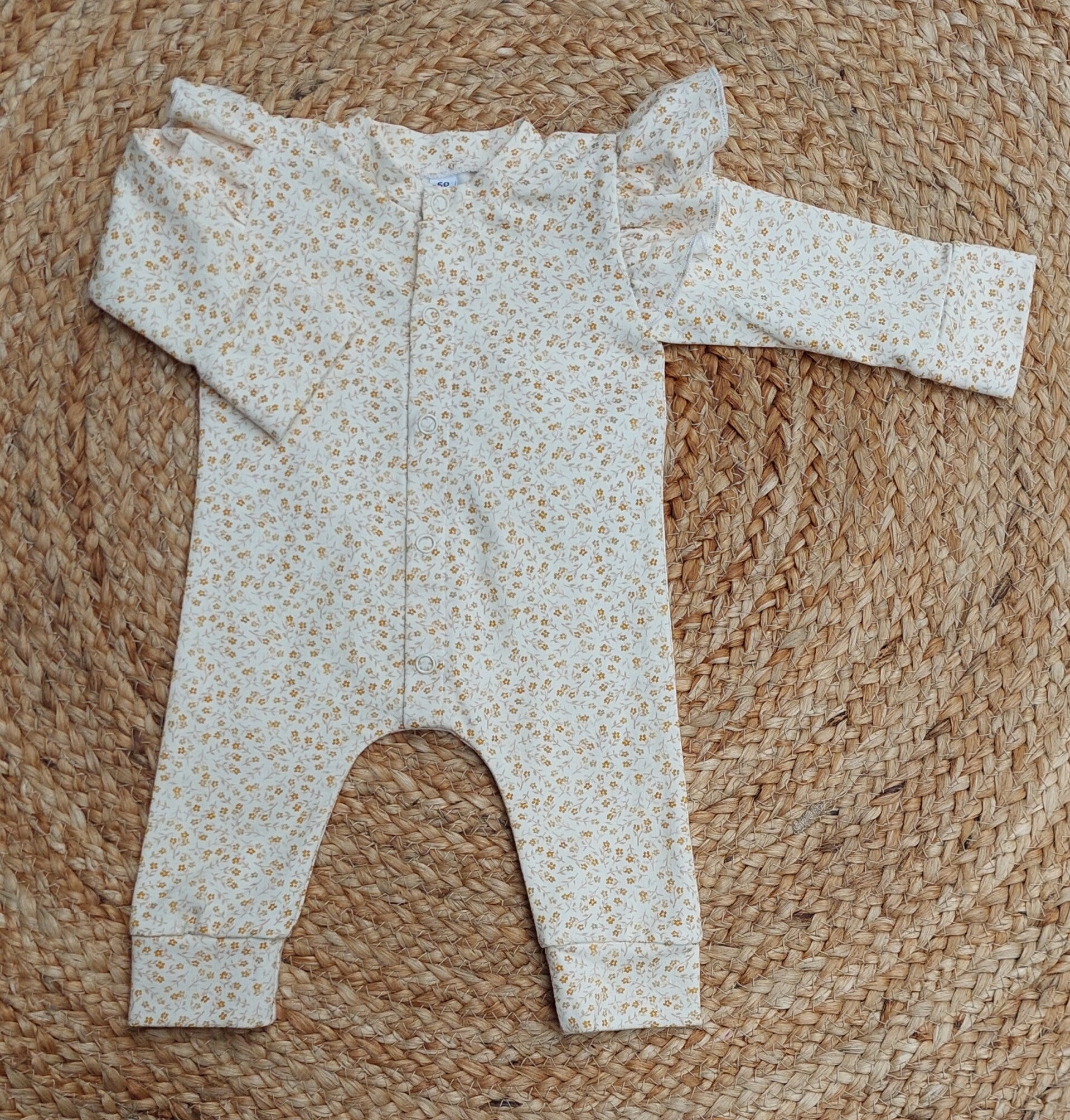 Boxpakje klein bloemengoud ruffel