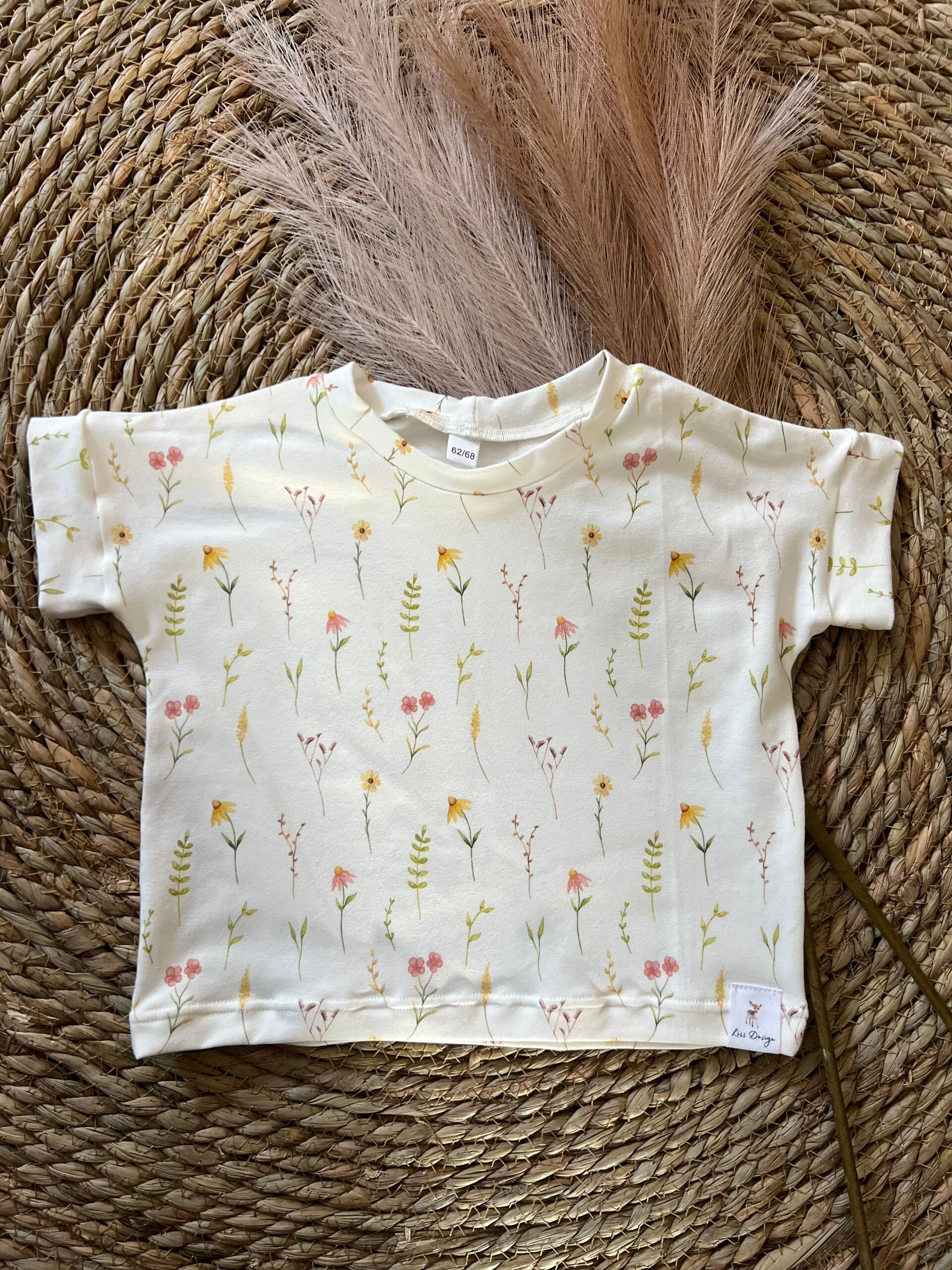 Tshirt bloemetjes 62/68