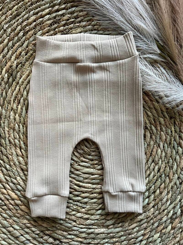 Broekje irregular rib dark beige