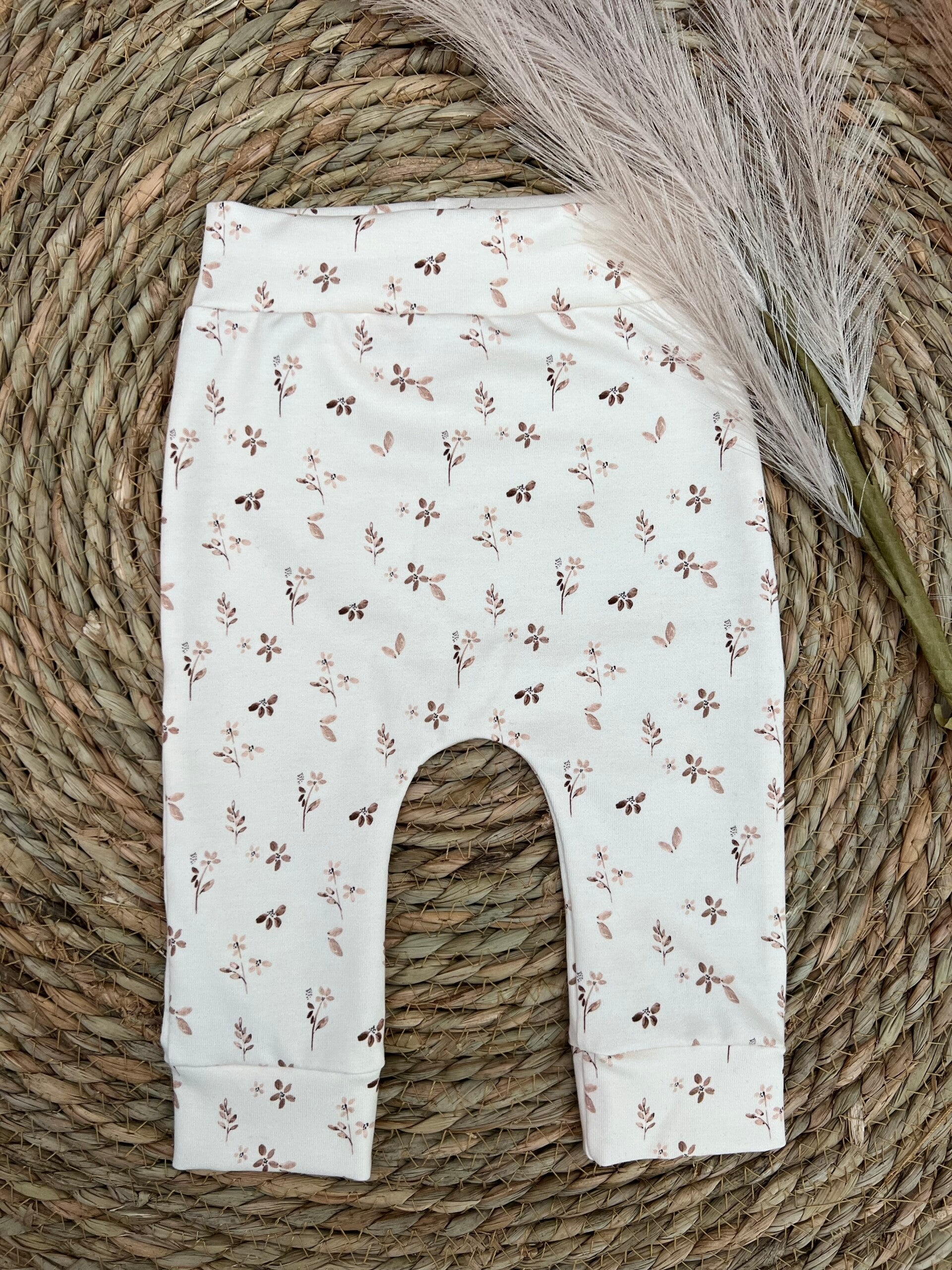 Broekje rustige bloem