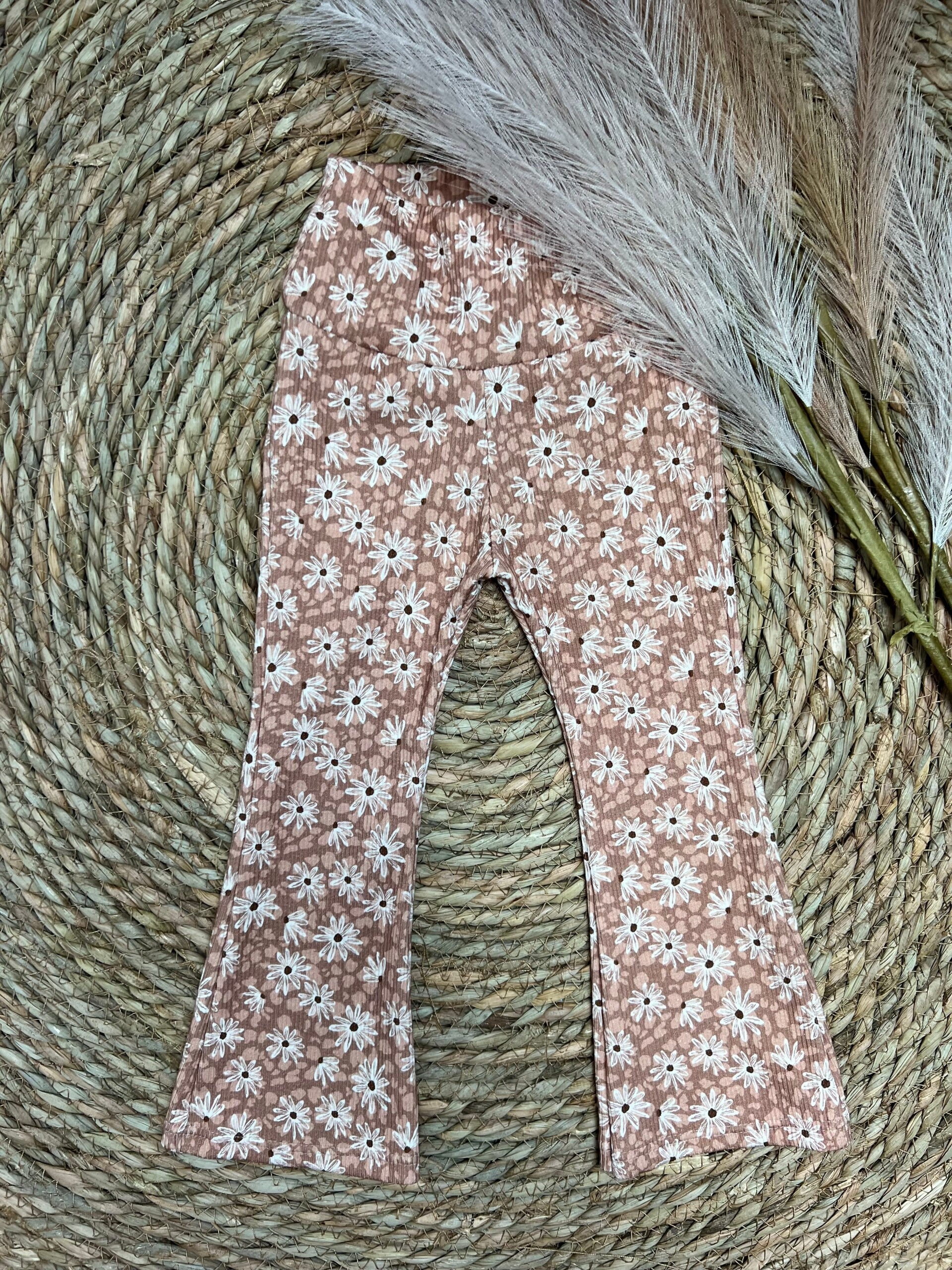 Flared rib bloem luipaard