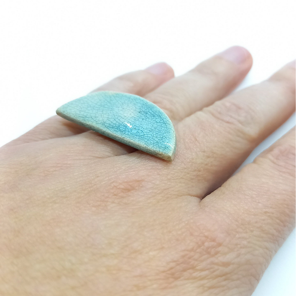 Halve maan ring : Blauwe craclé raku verstelbare ring